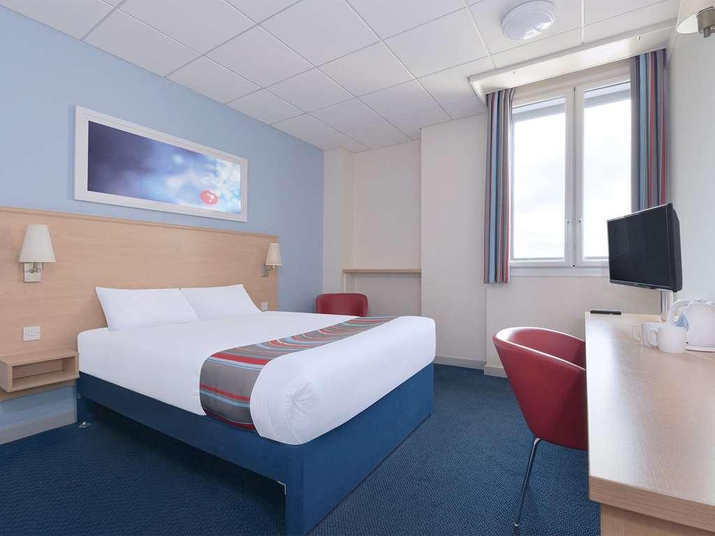 Travelodge Stirling M80 Cambusbarron ห้อง รูปภาพ